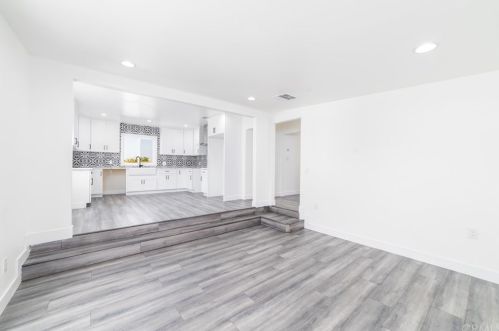 9357 Bellegrave Ave, Riverside CA  92509-2738 exterior