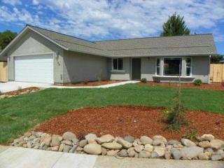 7205 Legacy Ct, Redding, CA 96001-8316