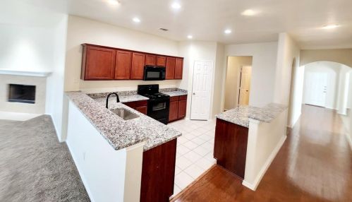 7664 Hollow Forest Dr, Fort Worth TX  76123-2114 exterior