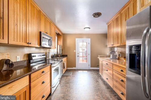 9 Terrace Ln, Richmond National Battlefiel, VA 22835-2039