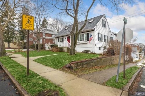 143 Westervelt Ave, Paterson, NJ 07506-3752