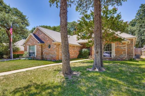 1340 Flying Jib Dr, Azle, TX 76020-4970
