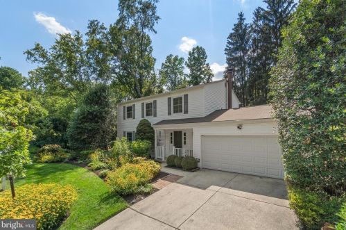 10405 Green Mountain Cir, Columbia, MD 21044-2456