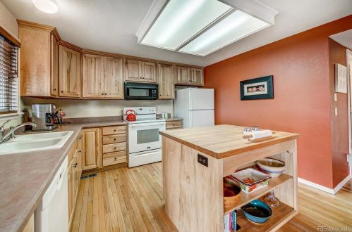 23502 Glenmoor Dr, Parker CO 80138-3111 exterior