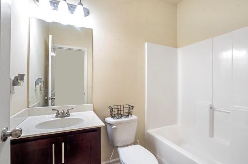 1186 Laurel Valley Ct, Buford GA  30519-8133 exterior