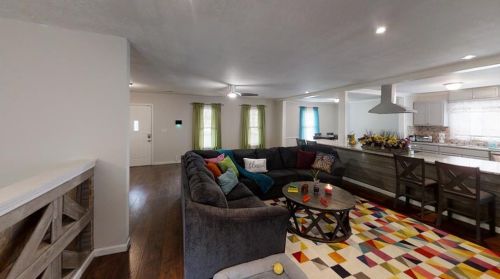 4283 Autumn Hill Dr, Stone Mountain, GA 30083-5245