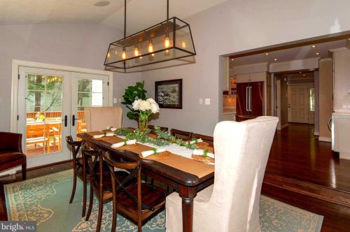 255 Lower Magothy Beach Rd, Severna Park MD  21146-2118 exterior