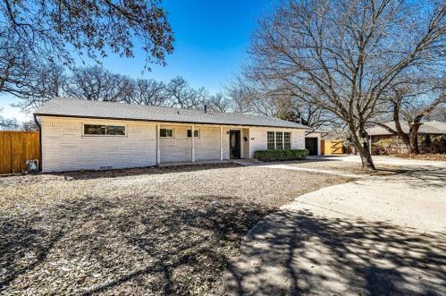 1618 6th St, Irving TX  75060-3203 exterior