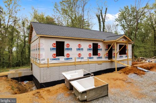 115 Signal Hill Ln, Harpers Ferry, WV 25425-4702