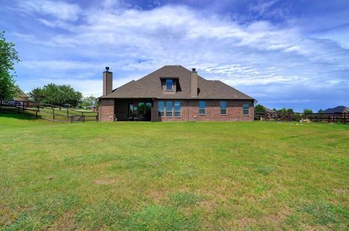 7012 Katie Corral Dr, Fort Worth TX  76126-6440 exterior