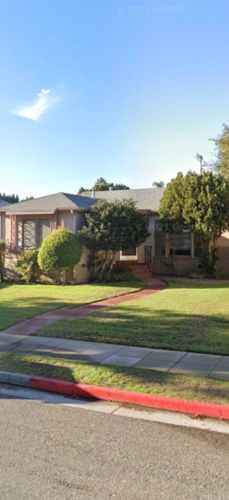 2250 24th St, Santa Monica, CA 90405-1811