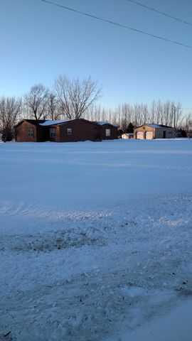 12681 240th Ave, Hanska, MN 56041-4162