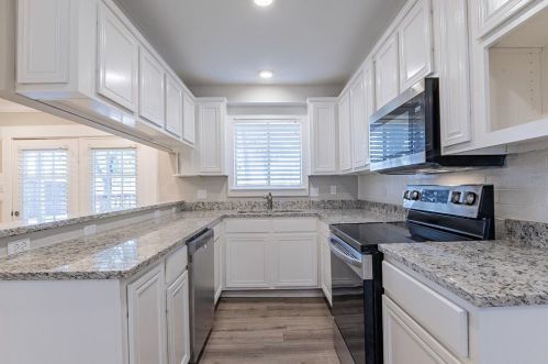 2992 Buttonwood Dr, Carrollton TX exterior