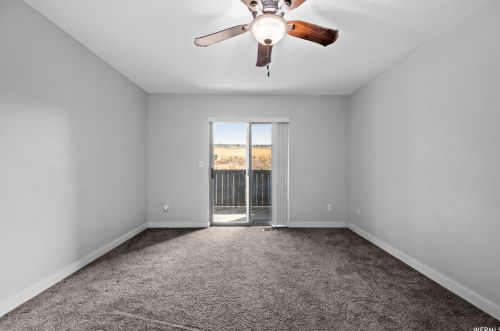 9229 Jefferson Cv, Sandy UT exterior