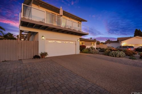 1186 Larkspur Ln, Carlsbad, CA 92008-3405