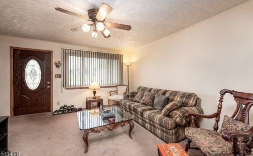 2 Cole St, Bridgewater, NJ 08807-3115