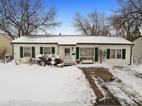 809 Hillside Dr, Streamwood, IL 60107-1720