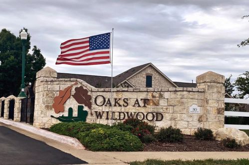 30 Wildwood Dr, Georgetown, TX 78633-5325