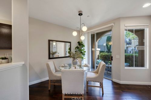 1804 Crescent Oak, Irvine CA  92618-4027 exterior