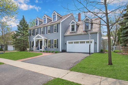 4333 Longmeadow Dr, Gurnee, IL 60031-5801
