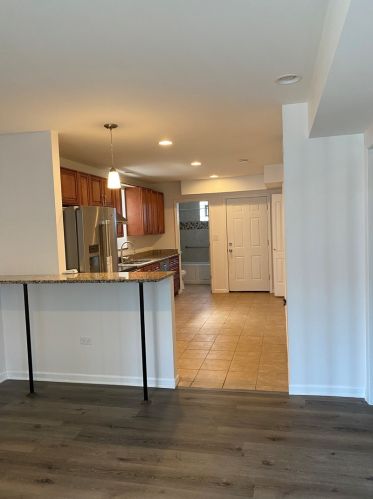 3008 Throop St, Chicago, IL 60608-5813