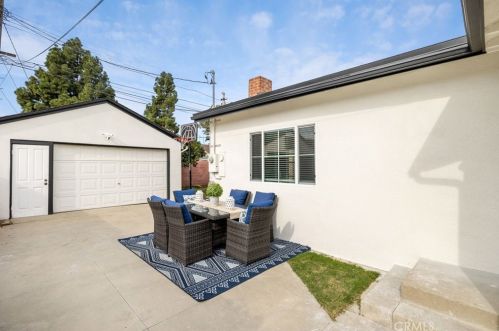 15005 Cranbrook Ave, Hawthorne CA  90250-8476 exterior