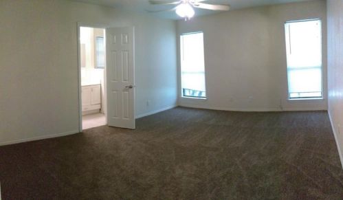 6457 Whitehurst Dr, Fort Worth TX  76148-1432 exterior
