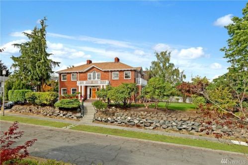 3339 Cascadia Ave, Seattle WA  98144-7214 exterior