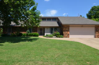 6419 Quebec Ave, Tulsa OK  74112-2709 exterior