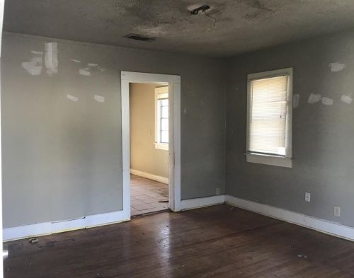 3120 6th Ave, Fort Worth TX  76110-3802 exterior