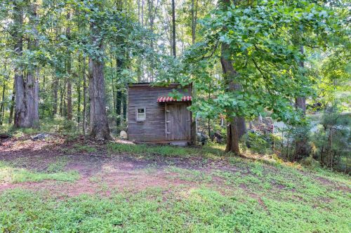 1600 Bullock Trl, Loganville, GA 30052-7409