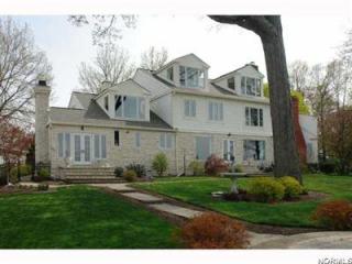 1040 Kirtland Ln, Cleveland OH  44107-1423 exterior