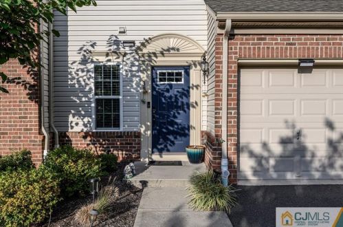 39 Ventana Ct, Trenton, NJ 08619-2580