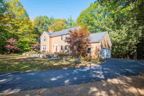160 Deer Ridge Dr, Barrington, NH 03825-7274