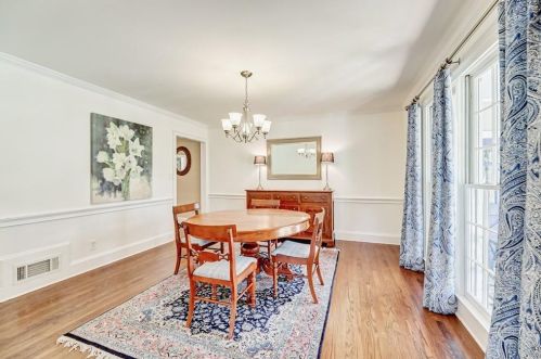 7000 Hunters Br Dr, Atlanta GA  30328-1718 exterior