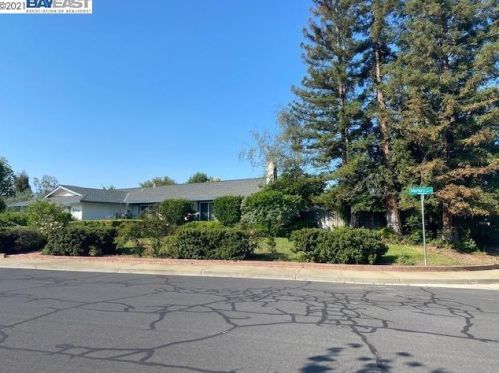2439 Marbury Rd, Livermore, CA 94550-6525