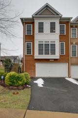 17474 Bayou Bend Cir, Dumfries, VA 22025-5600