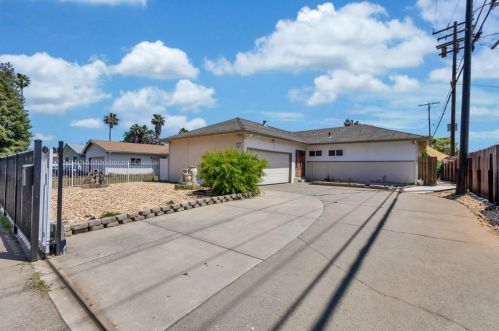 2655 Cordova Ln, Rancho Cordova, CA 95670-5007