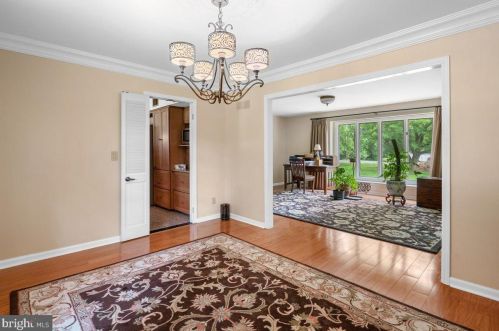 1 Teak Ln, Princeton NJ 08540-4724 exterior