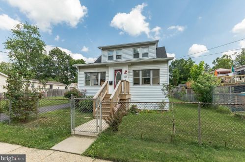 125 Evergreen Ave, Somerdale, NJ 08083-1503