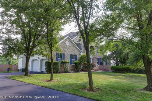 294 Burlington Rd, East Freehold, NJ 07728-8163