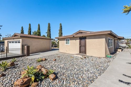 1938 Massachusetts Ave, Lemon Grove, CA 91945-3645