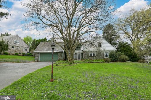 2184 Ridge Dr, Lancaster, PA 17603-6150