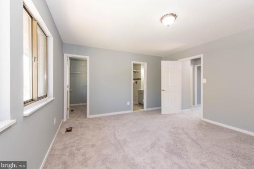 5612 Thicket Ln, Columbia MD  21044-2527 exterior