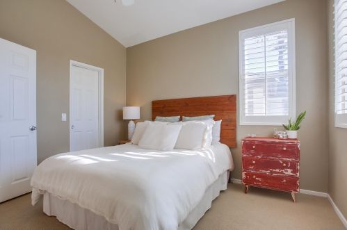 382 Carmel Creeper Pl, Encinitas CA  92024-7704 exterior