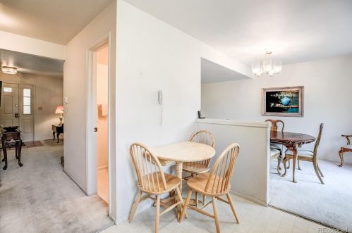 7186 Bentley Cir, Englewood CO 80112-1186 exterior