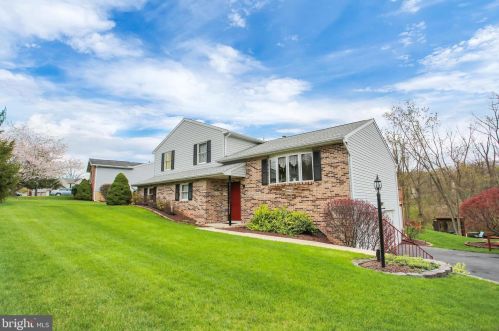 5805 Hillsborough Ct, Harrisburg, PA 17111-4736