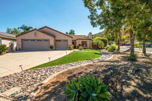 1326 Linsay Pl, Escondido, CA 92026-3606