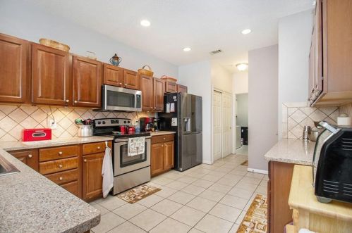 500 Silver Summit Dr, Conyers GA  30094-6867 exterior