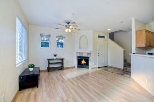 6124 Citracado Cir, Carlsbad CA  92009-2284 exterior